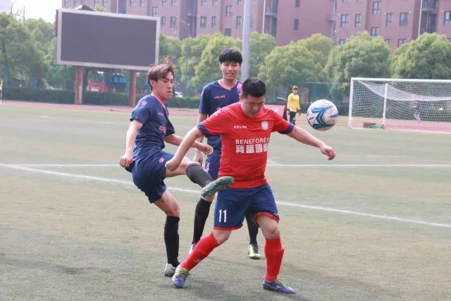 2-1！马德里德比惊现逆转，皇马陷入困境